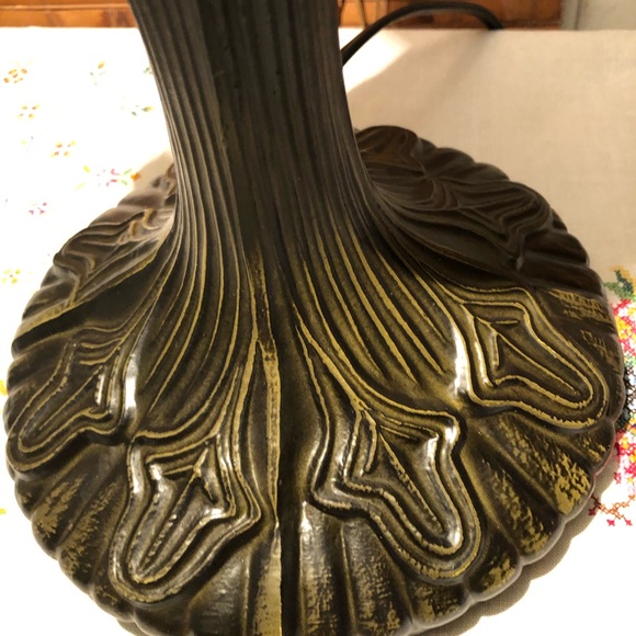 Tiffany style table lamp - Picture 9 of 10